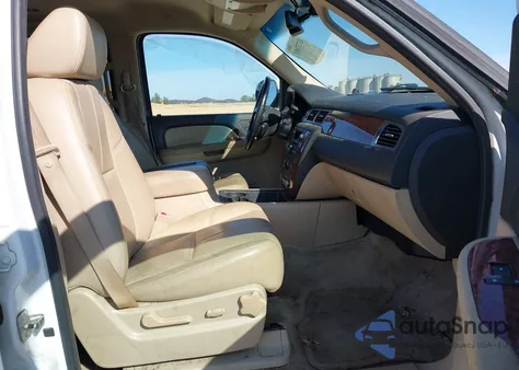 2008 Chevrolet Tahoe Lt из США, поврежденный, VIN 1GNFK13038R146543